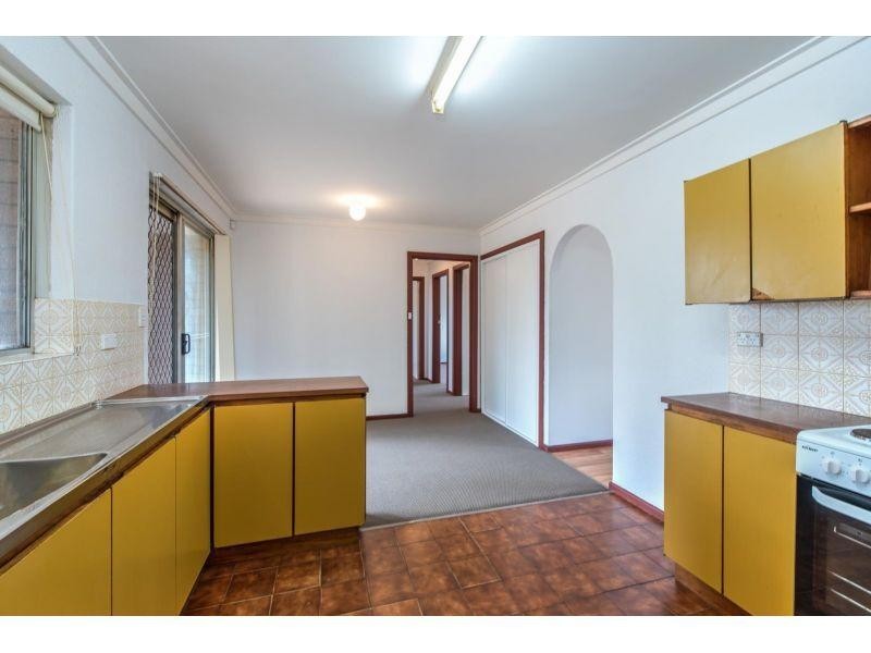 11 Brett Place, Gosnells WA 6110