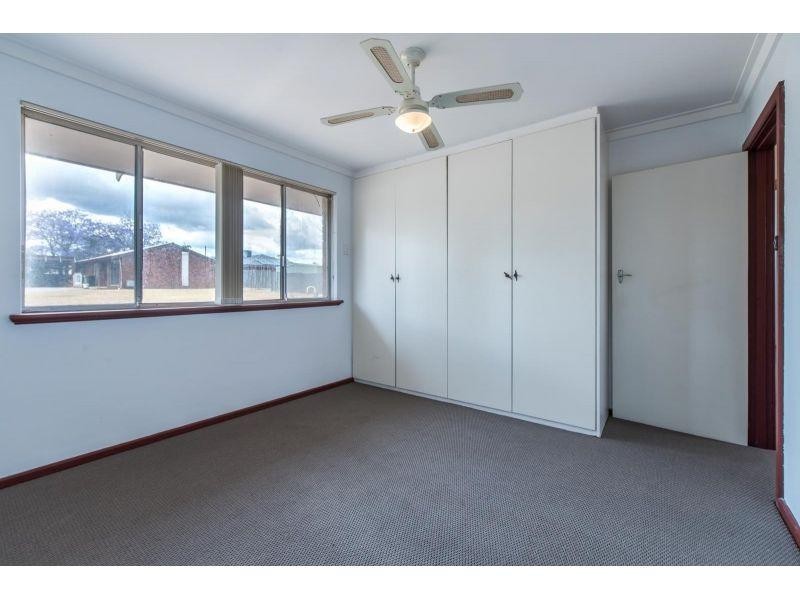 11 Brett Place, Gosnells WA 6110