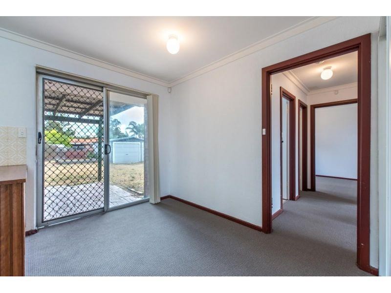 11 Brett Place, Gosnells WA 6110