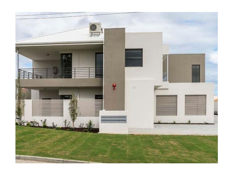 2/2 Scroop Way, Spearwood WA 6163