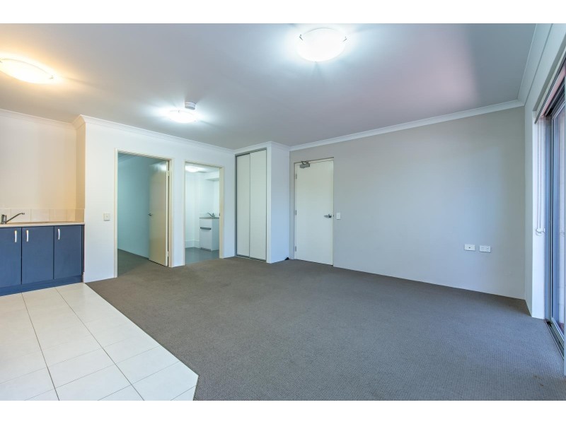 4/4 Ashbury Crescent, Mirrabooka WA 6061