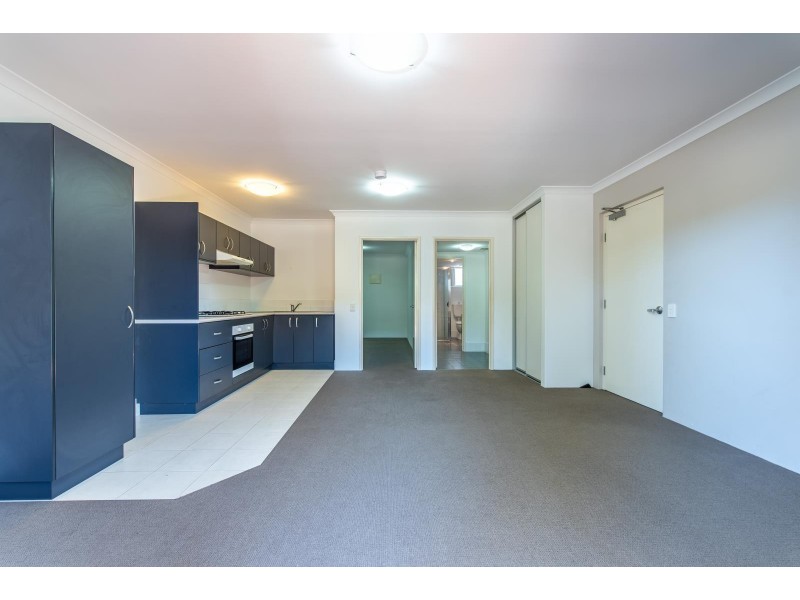 4/4 Ashbury Crescent, Mirrabooka WA 6061