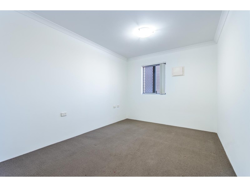4/4 Ashbury Crescent, Mirrabooka WA 6061