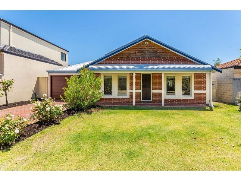 9 Spoonbill Place, Queens Park WA 6107