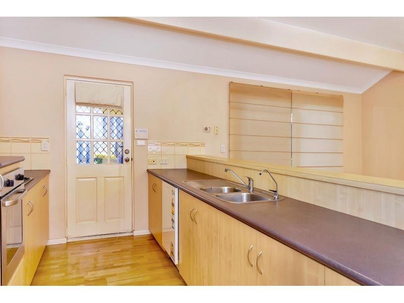 9 Spoonbill Place, Queens Park WA 6107