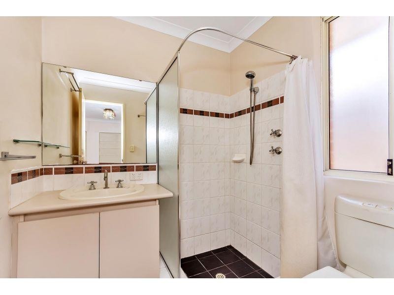 9 Spoonbill Place, Queens Park WA 6107