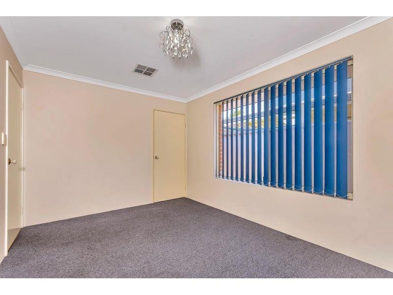 9 Spoonbill Place, Queens Park WA 6107