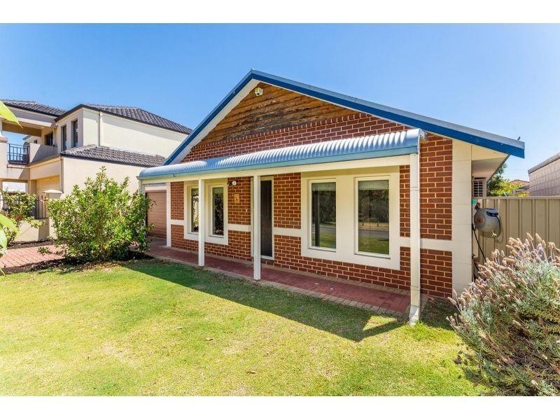 9 Spoonbill Place, Queens Park WA 6107