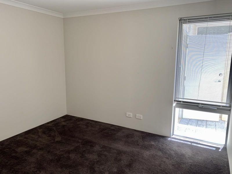 2/98 Entrance Road, Spearwood WA 6163