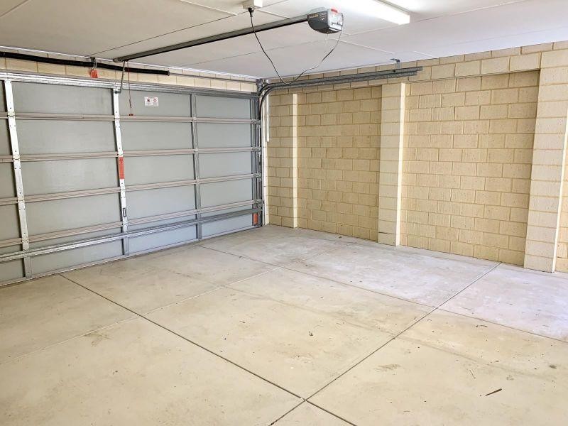 2/98 Entrance Road, Spearwood WA 6163