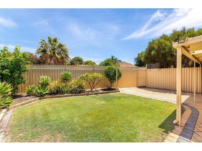 1 Dalmatia Place, Como WA 6152