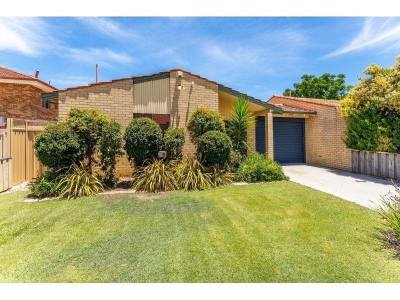 1 Dalmatia Place, Como WA 6152