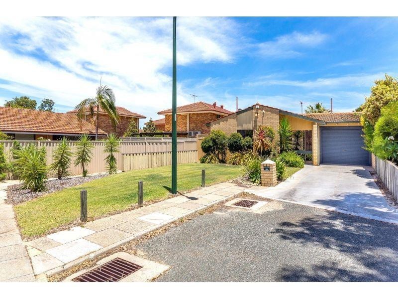 1 Dalmatia Place, Como WA 6152