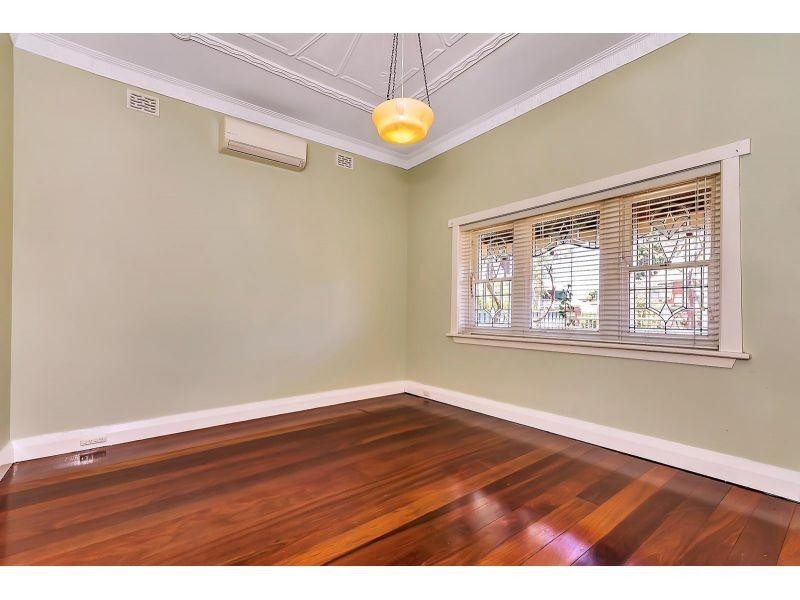 12 Cox Street, Bayswater WA 6053