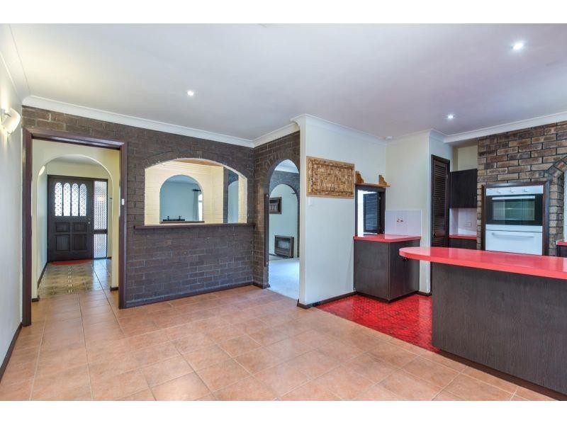 5 Delwood Place, Willetton WA 6155