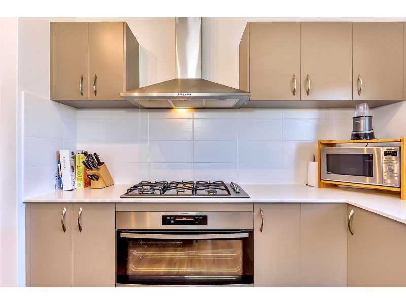 8 Yindi Way, Munster WA 6166