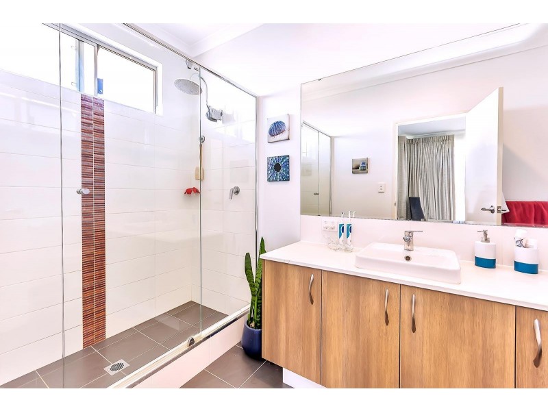 8 Yindi Way, Munster WA 6166