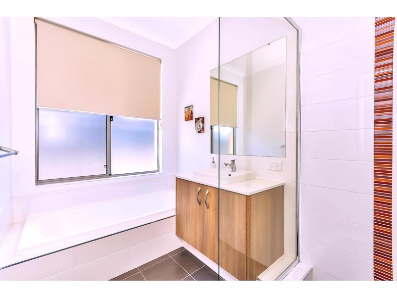 8 Yindi Way, Munster WA 6166