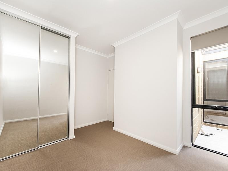 30/1 Balfour Road, Swan View WA 6056