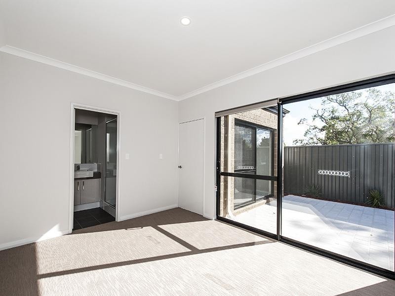 30/1 Balfour Road, Swan View WA 6056