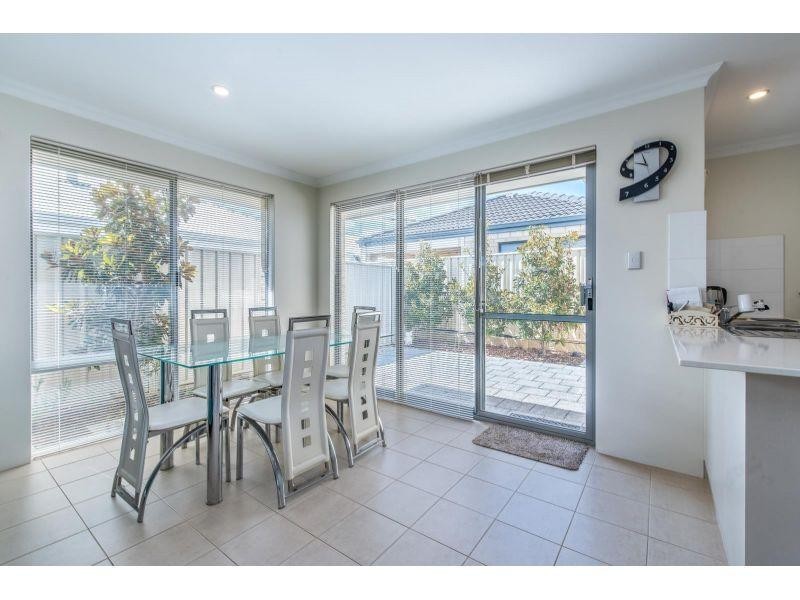 21/27 Barfield Road, Hammond Park WA 6164