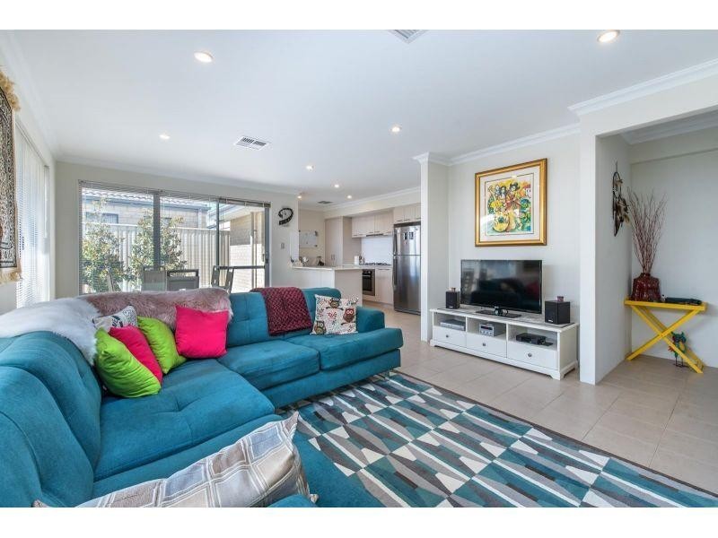 21/27 Barfield Road, Hammond Park WA 6164