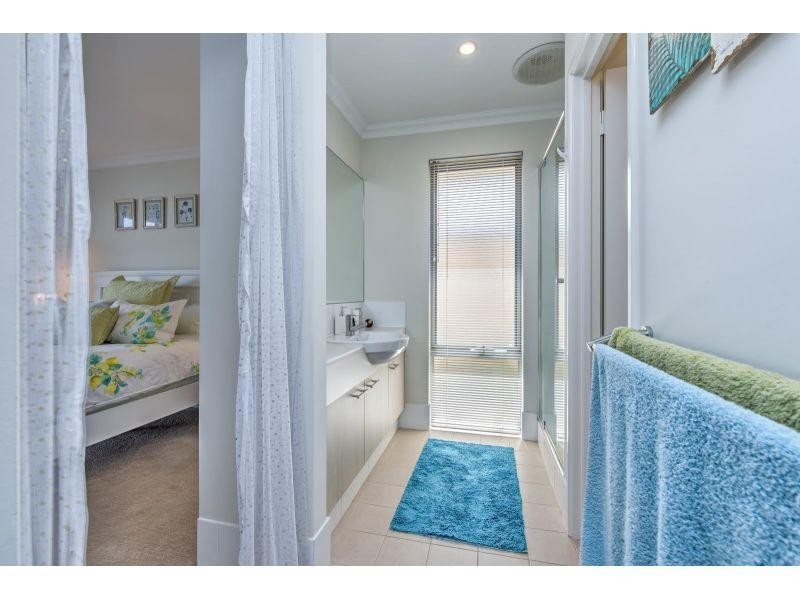 21/27 Barfield Road, Hammond Park WA 6164