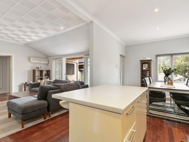 75 Upton Street, St James WA 6102