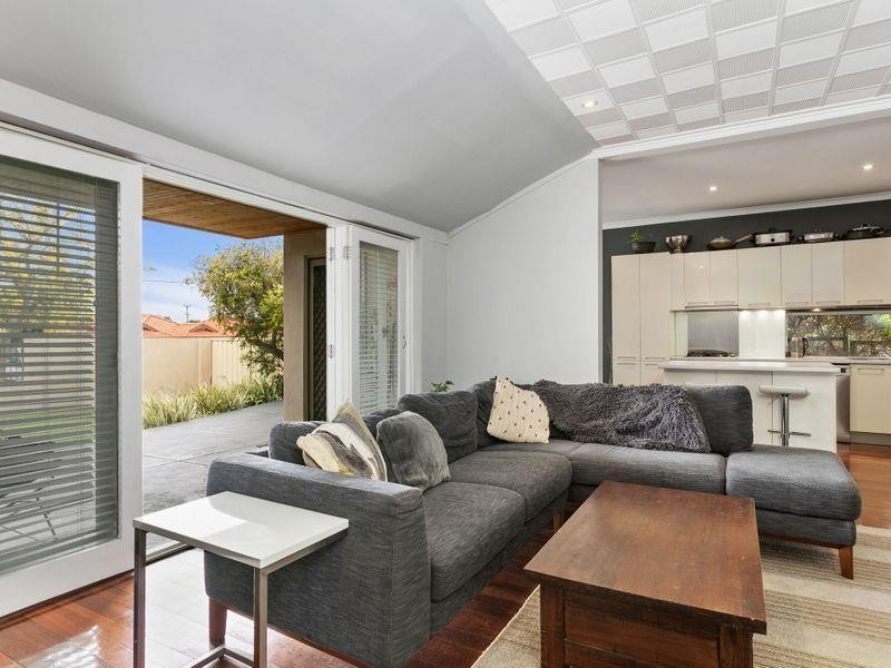 75 Upton Street, St James WA 6102