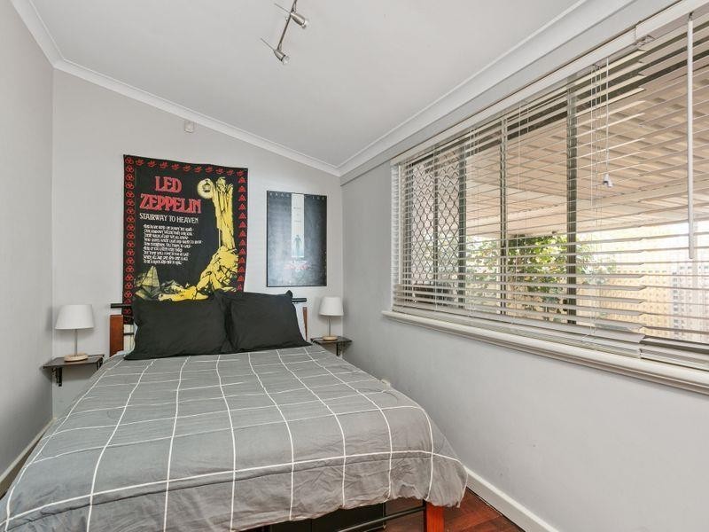 75 Upton Street, St James WA 6102