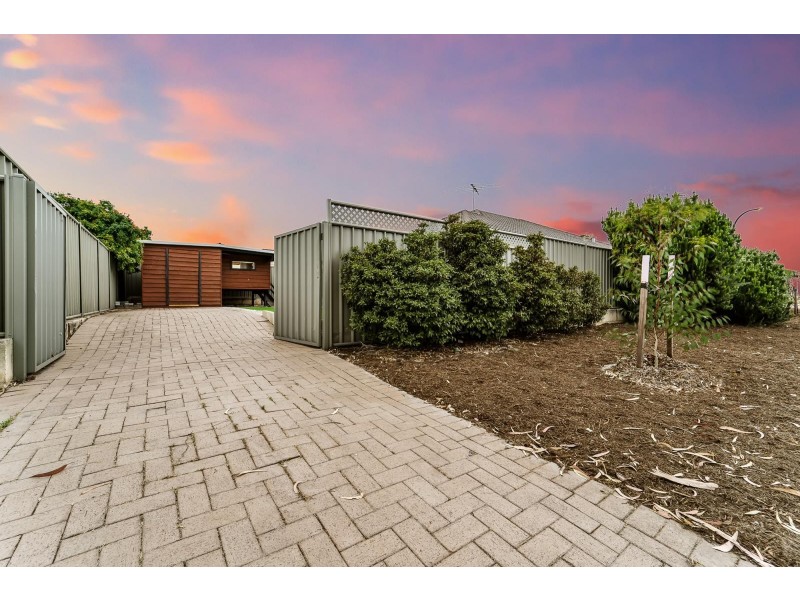 2 Wannell Street, Queens Park WA 6107