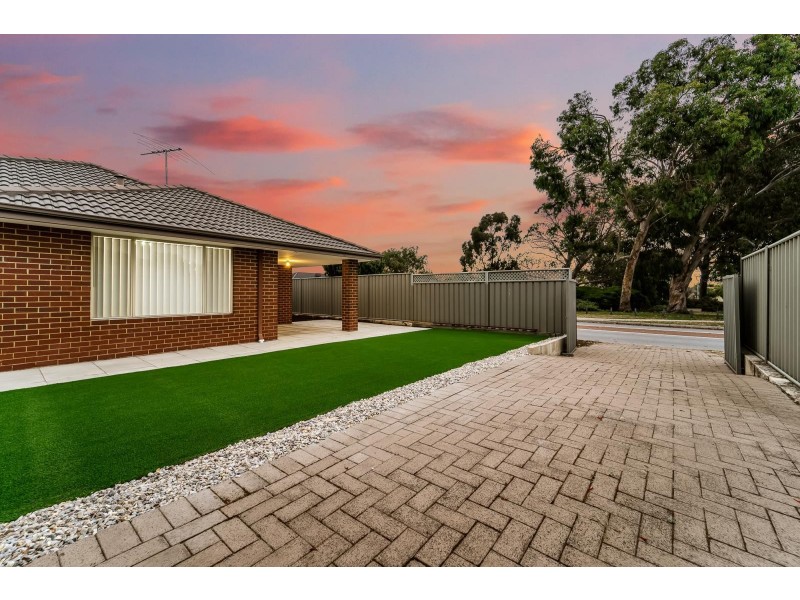 2 Wannell Street, Queens Park WA 6107