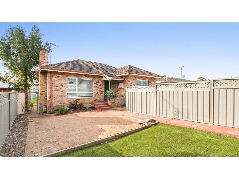 82 Forrest Road, Hamilton Hill WA 6163