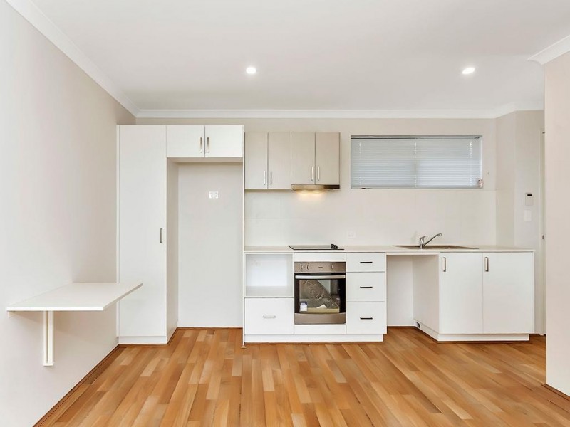 26/2 Delaronde Drive, Success WA 6164