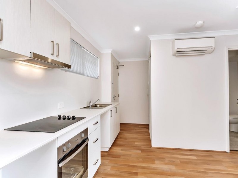 26/2 Delaronde Drive, Success WA 6164