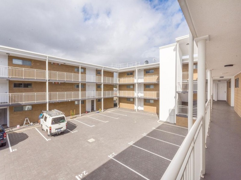 26/2 Delaronde Drive, Success WA 6164