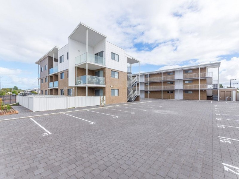 26/2 Delaronde Drive, Success WA 6164