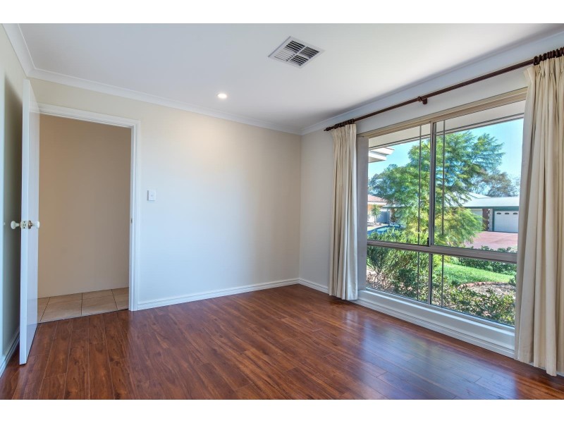 21 Daydream Way, Ridgewood WA 6030