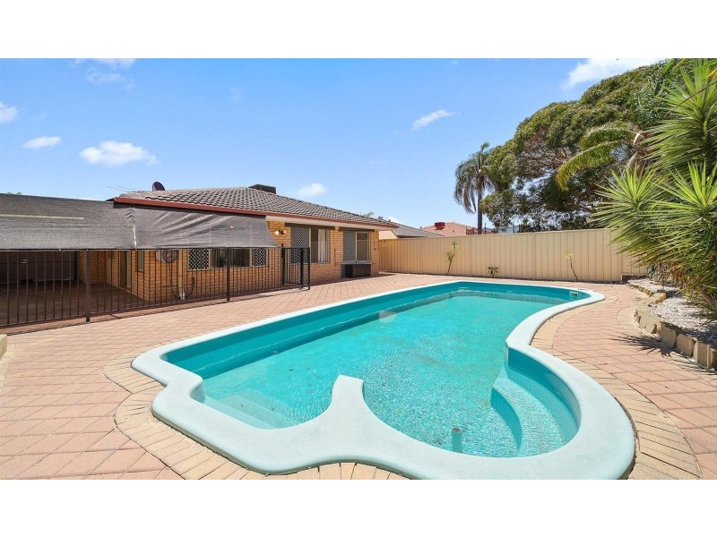 54 Ellamere Retreat, Maddington WA 6109