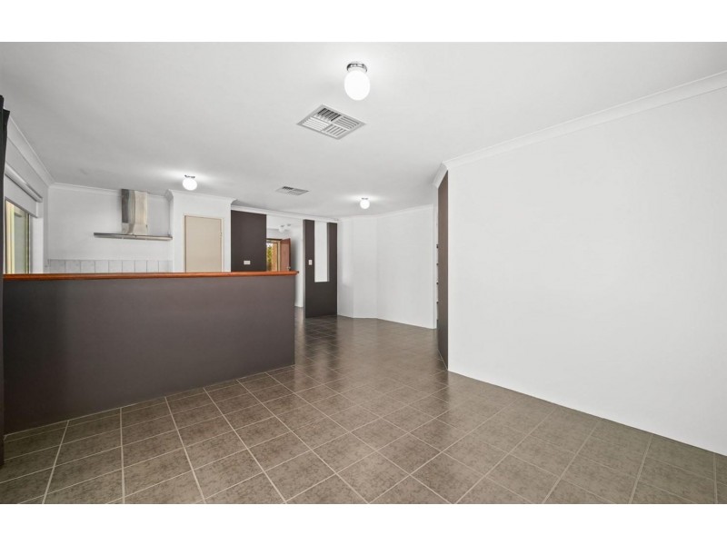 54 Ellamere Retreat, Maddington WA 6109