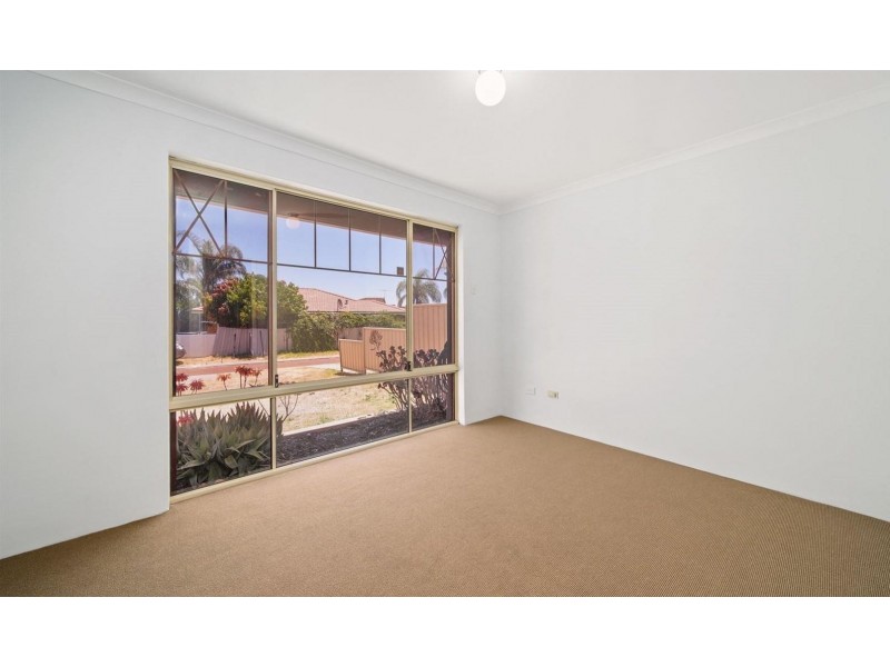 54 Ellamere Retreat, Maddington WA 6109