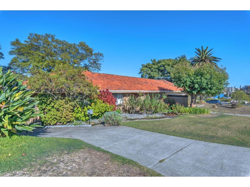 1 Wooltana Street, Como WA 6152