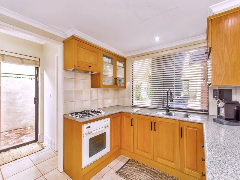 2/33 Banksia Terrace, Kensington WA 6151