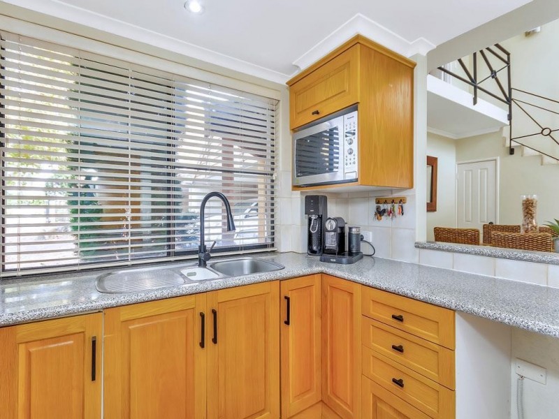 2/33 Banksia Terrace, Kensington WA 6151