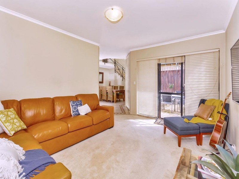 2/33 Banksia Terrace, Kensington WA 6151