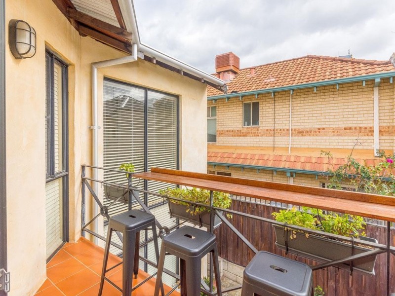 2/33 Banksia Terrace, Kensington WA 6151