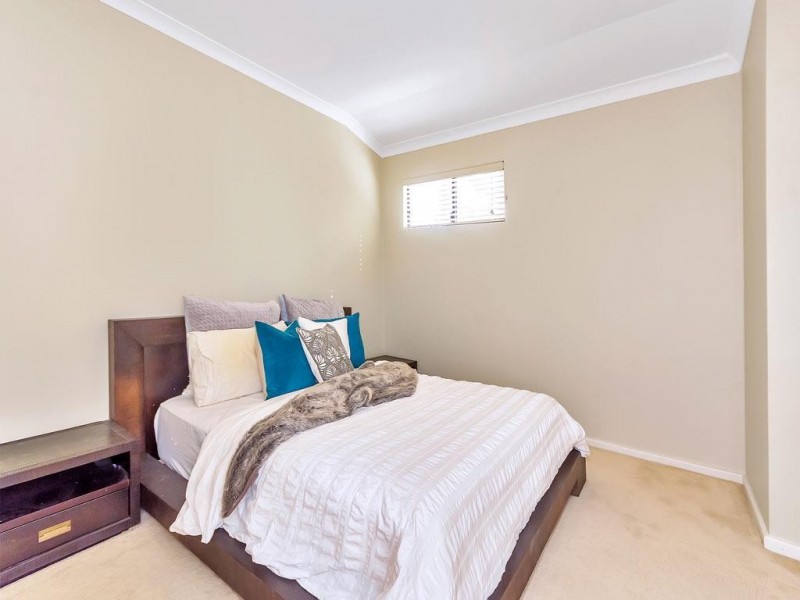 2/33 Banksia Terrace, Kensington WA 6151