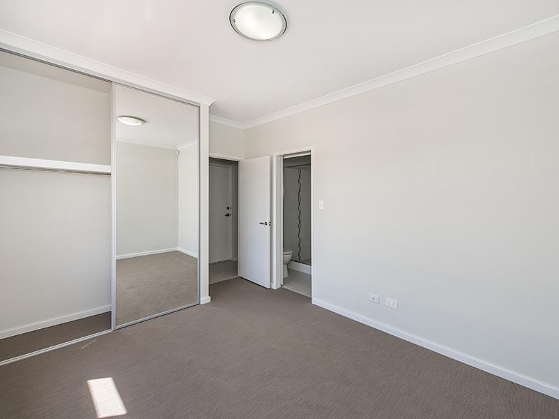 21/1 Balfour Road, Swan View WA 6056