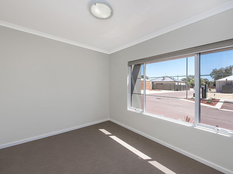 21/1 Balfour Road, Swan View WA 6056