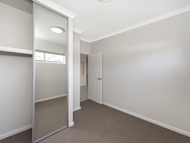 21/1 Balfour Road, Swan View WA 6056